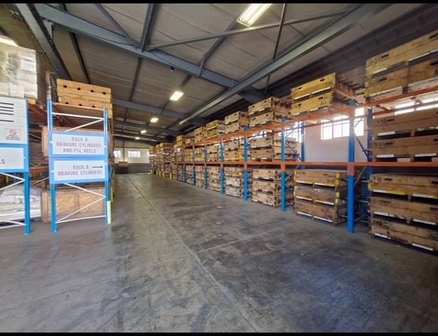 1,200M² FACTORY TO LET IN JET PARK